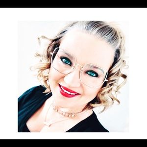 Meet your Posher, Talitha